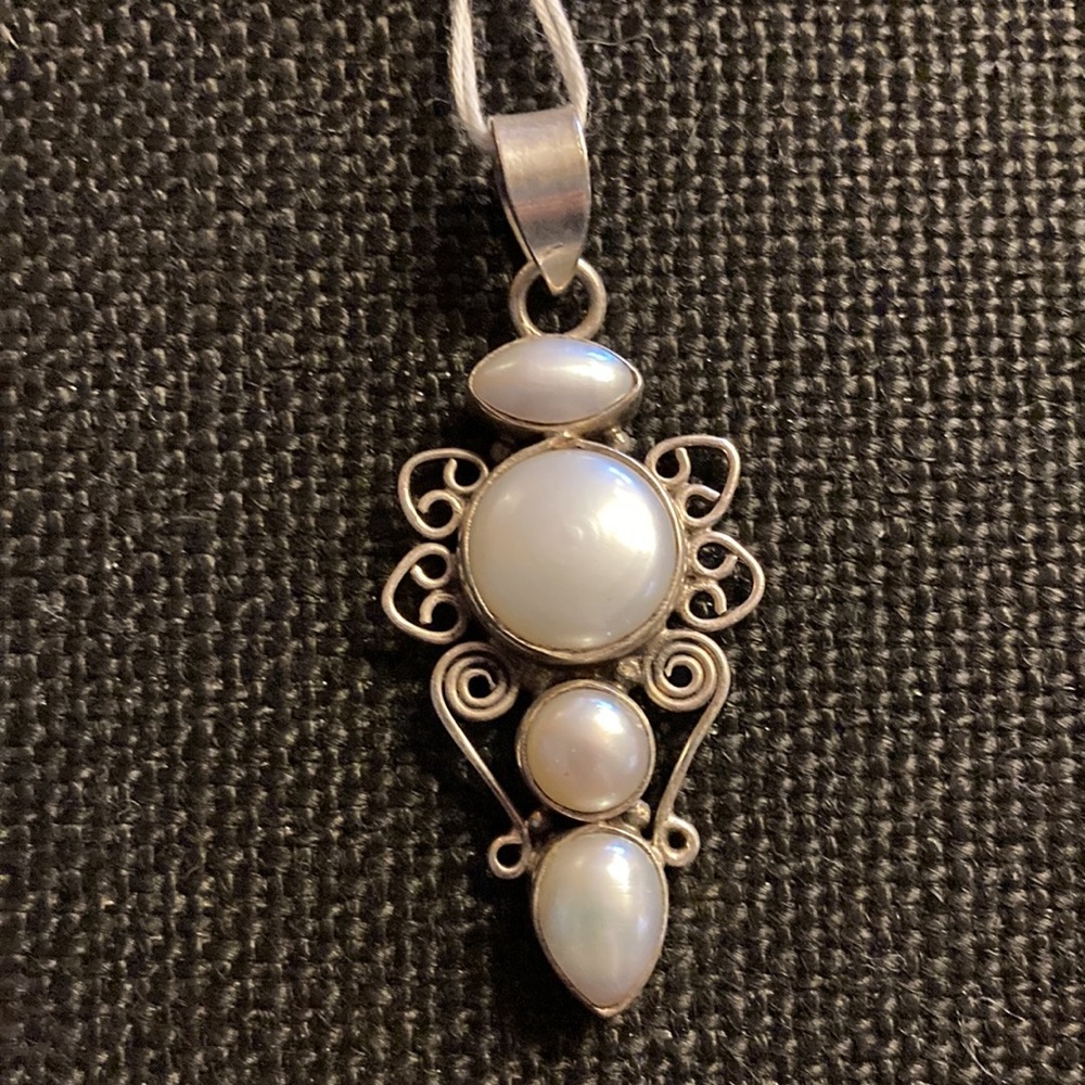 Stunning Pearl and Sterling Silver Pendant